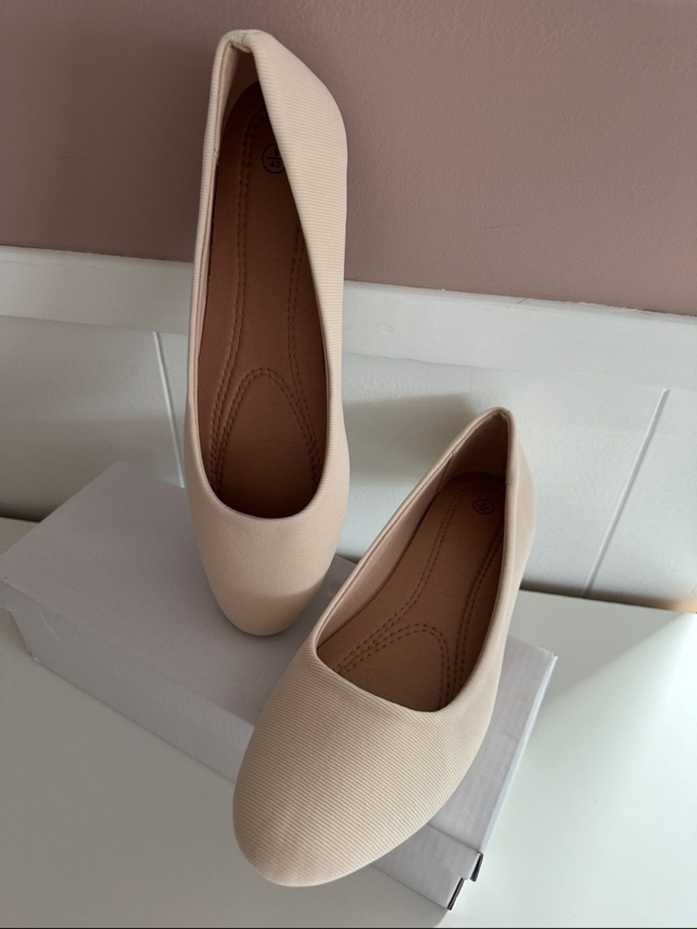 Women's Slip-On Round-Toe Ballet Flats in Light Beige